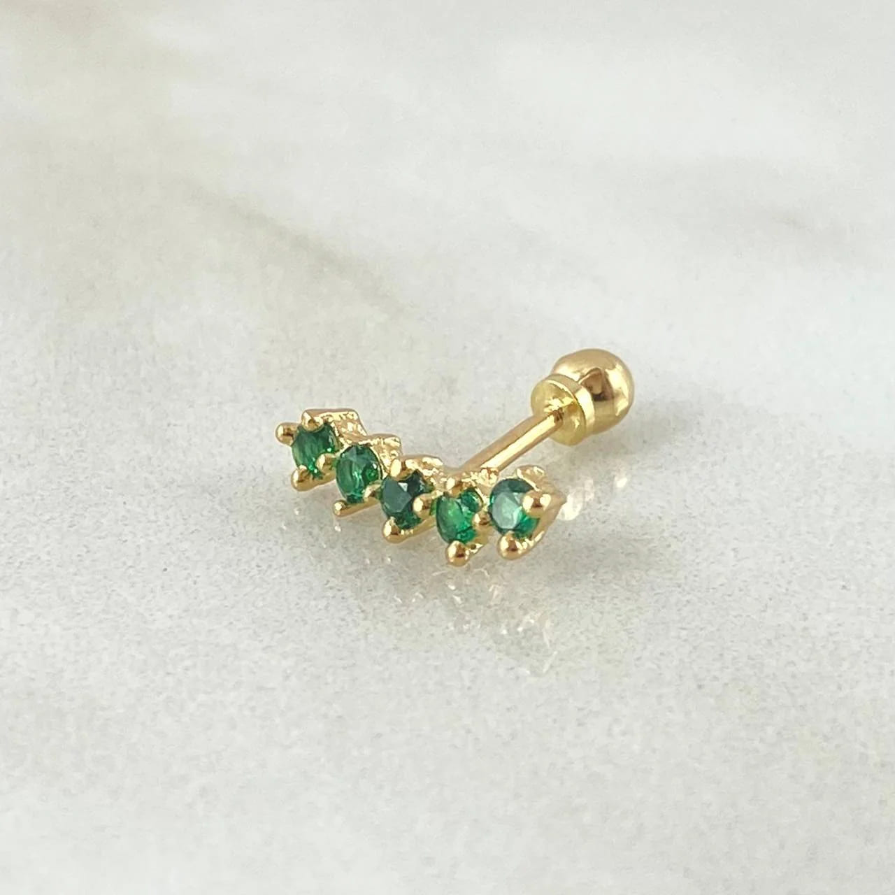 18K Yellow Gold “Arco” Curved Piercing with Green Zircons and Ball-Thread Closure – 0.6g, 1.2cm