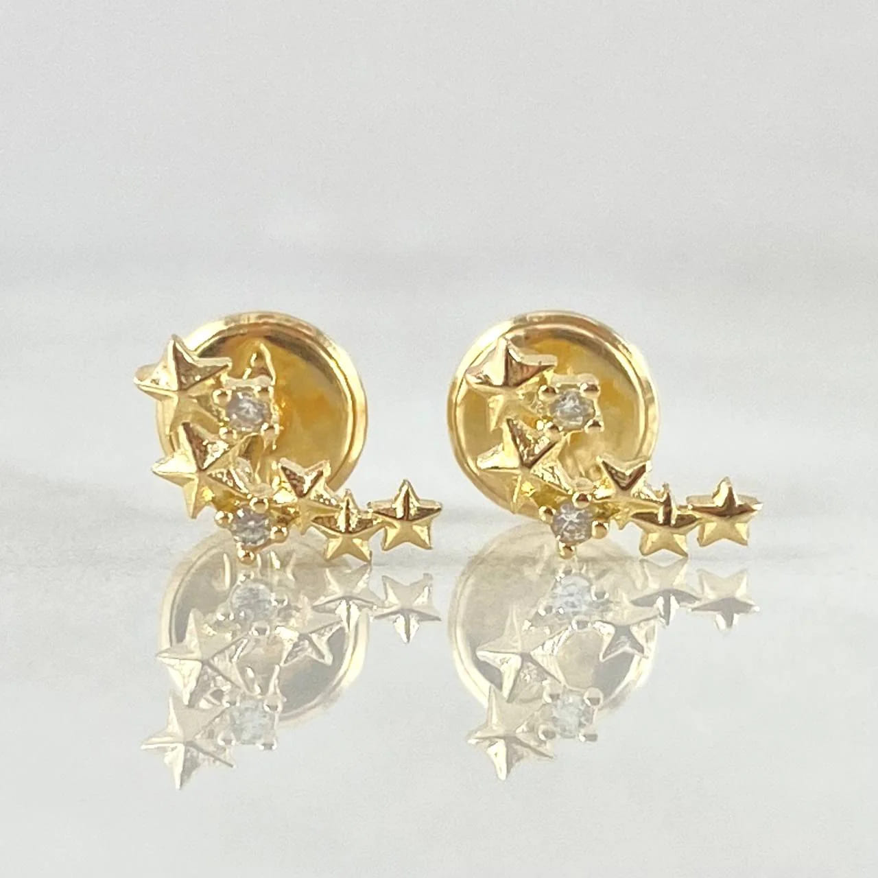 18K Yellow Gold Star Stud Earrings with White Zircons – 0.7g, 0.8cm