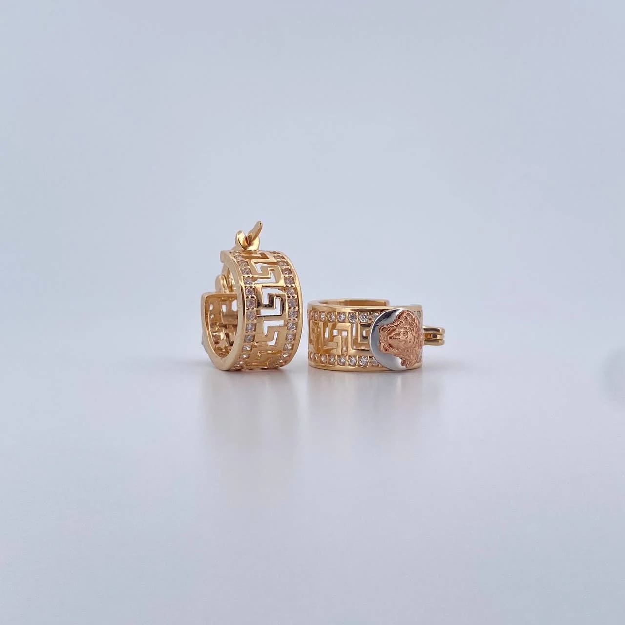 18K Tri-Color Gold “Medusa” Hoop Earrings with White Zircons – 6.15g, 1.5cm