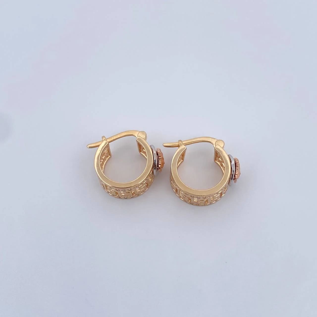 18K Tri-Color Gold “Medusa” Hoop Earrings with White Zircons – 6.15g, 1.5cm
