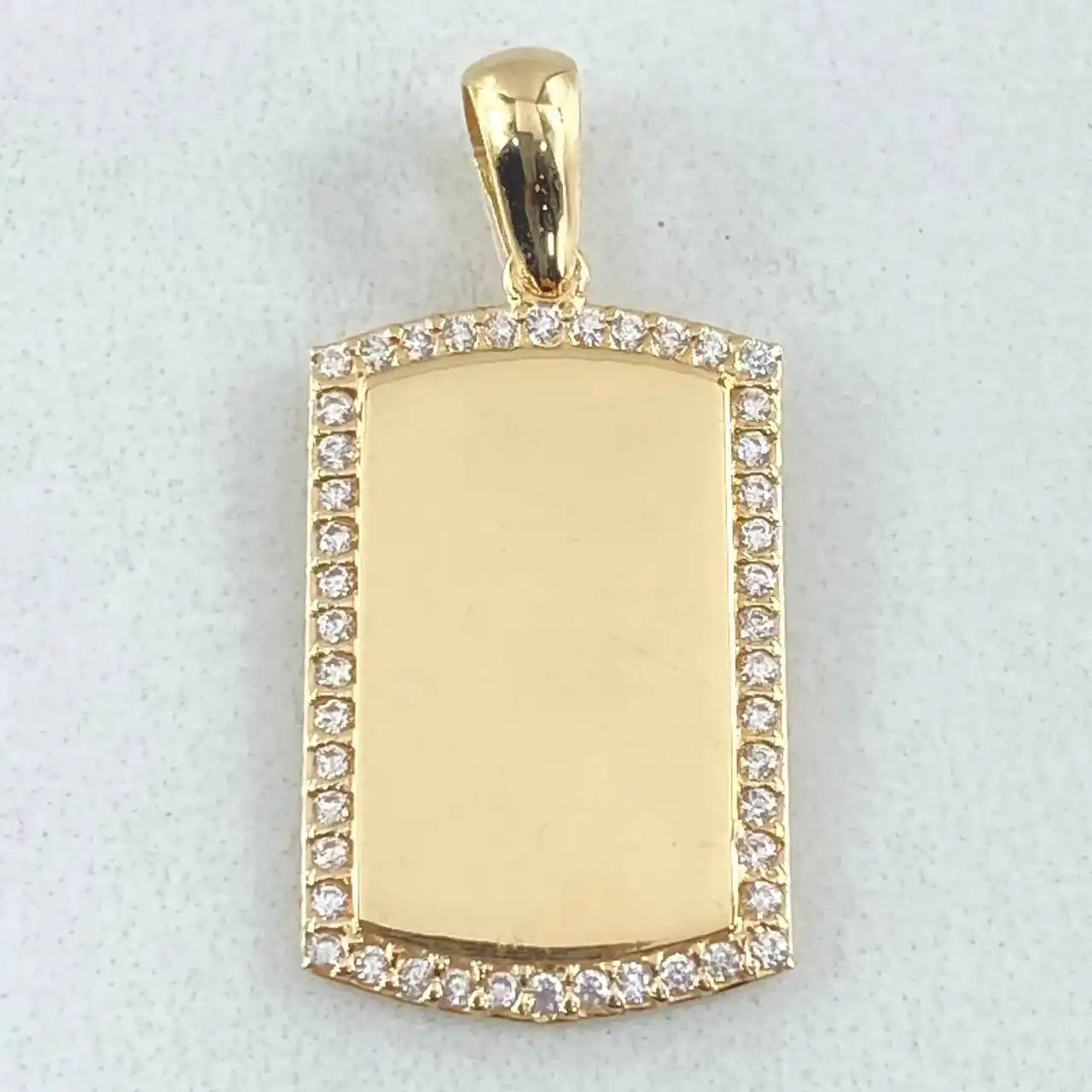 18K Gold Rectangular Plate Pendant – 2.55g / 2.6cm (1.0in)