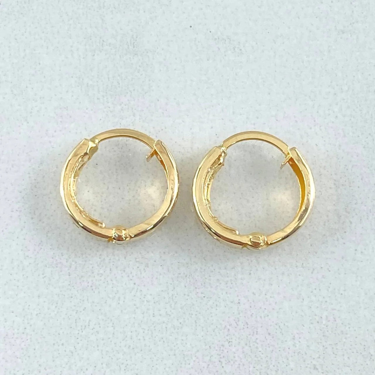 18K Yellow Gold “Carril” Hoop Earrings with White Zircons – 0.85g, 1cm