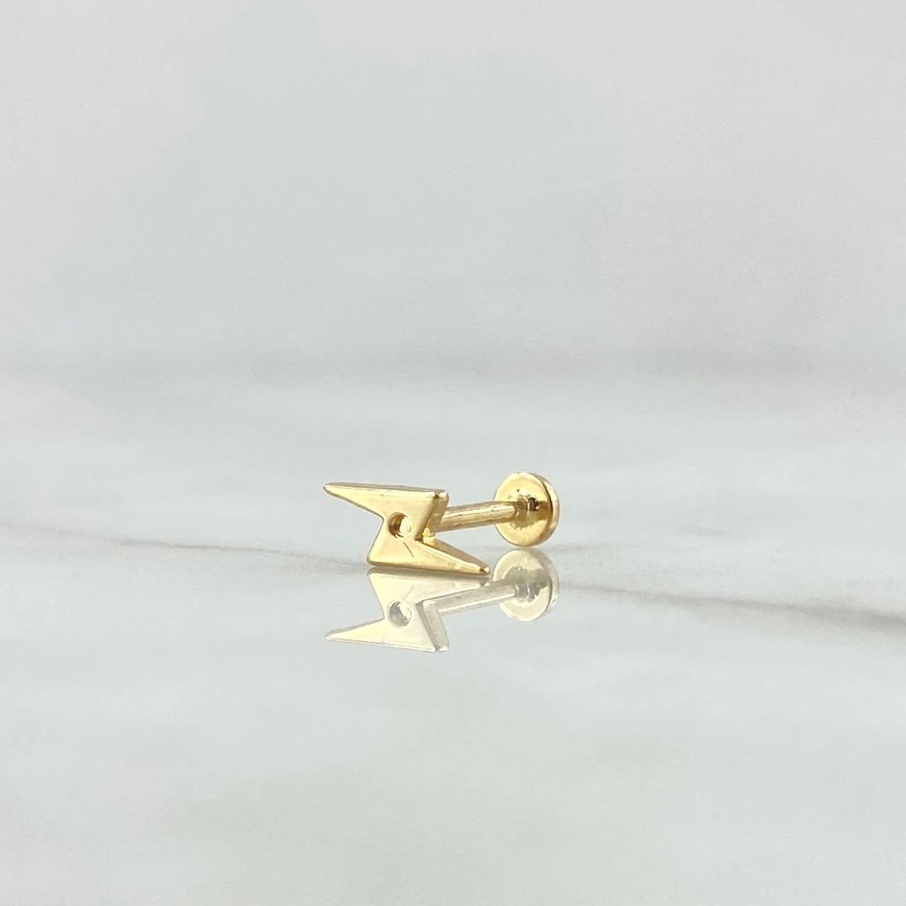 18K Yellow Gold Flat Lightning Bolt Piercing – 0.5g, 1.1cm