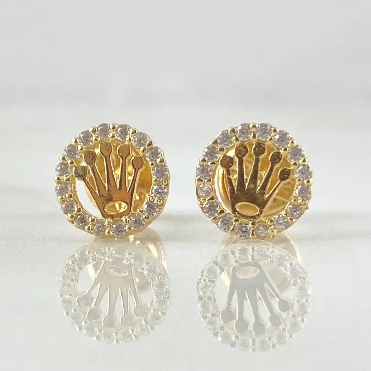 18K Gold Stud Earrings – Crown Seal Design – 0.95g