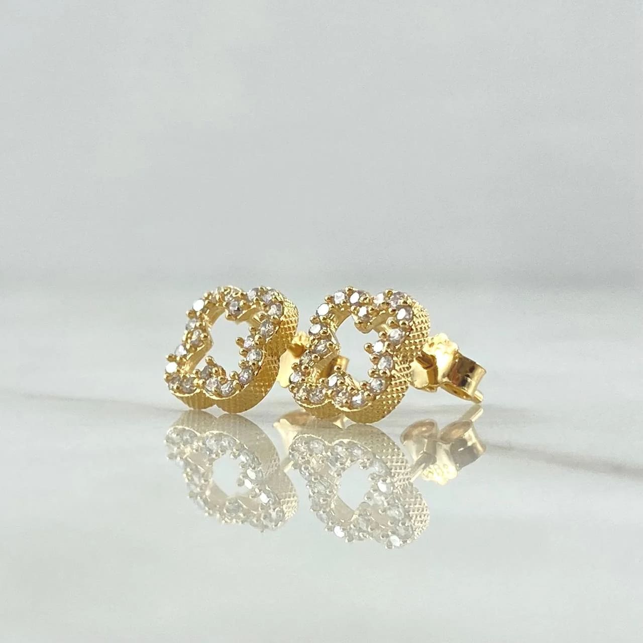 18K Yellow Gold Clover Stud Earrings with White Zircons – 2.05g, 9mm