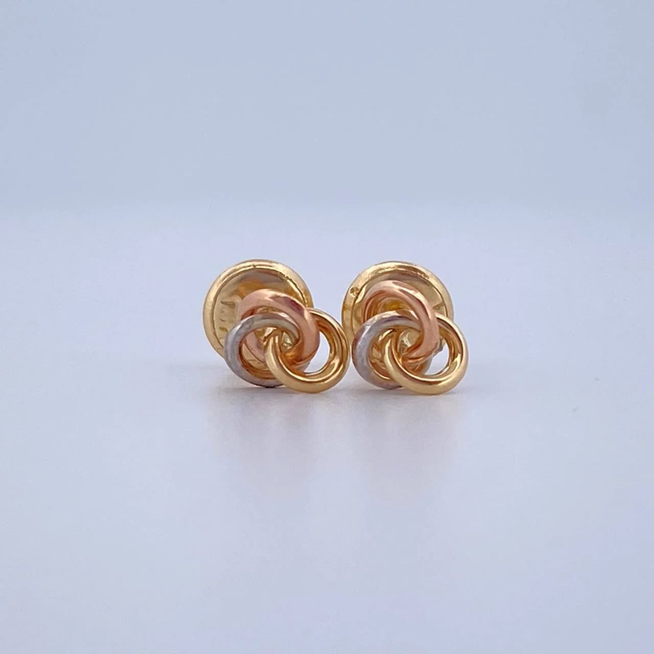 18K Tri-Color Gold “Helix” Stud Earrings – 0.55g, 5mm