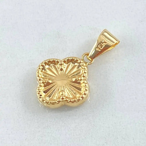 18K Gold Clover Pendant – 0.95g / 2.3cm (0.9in)