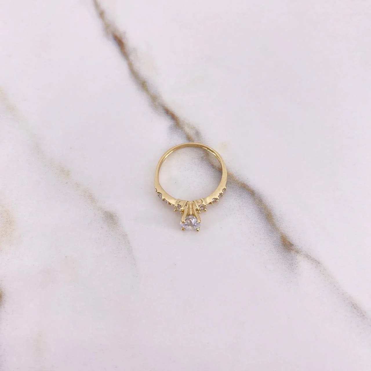 18K Yellow Gold Solitaire Churumbela Ring with White Zircons – 1.75g, Size 5.75