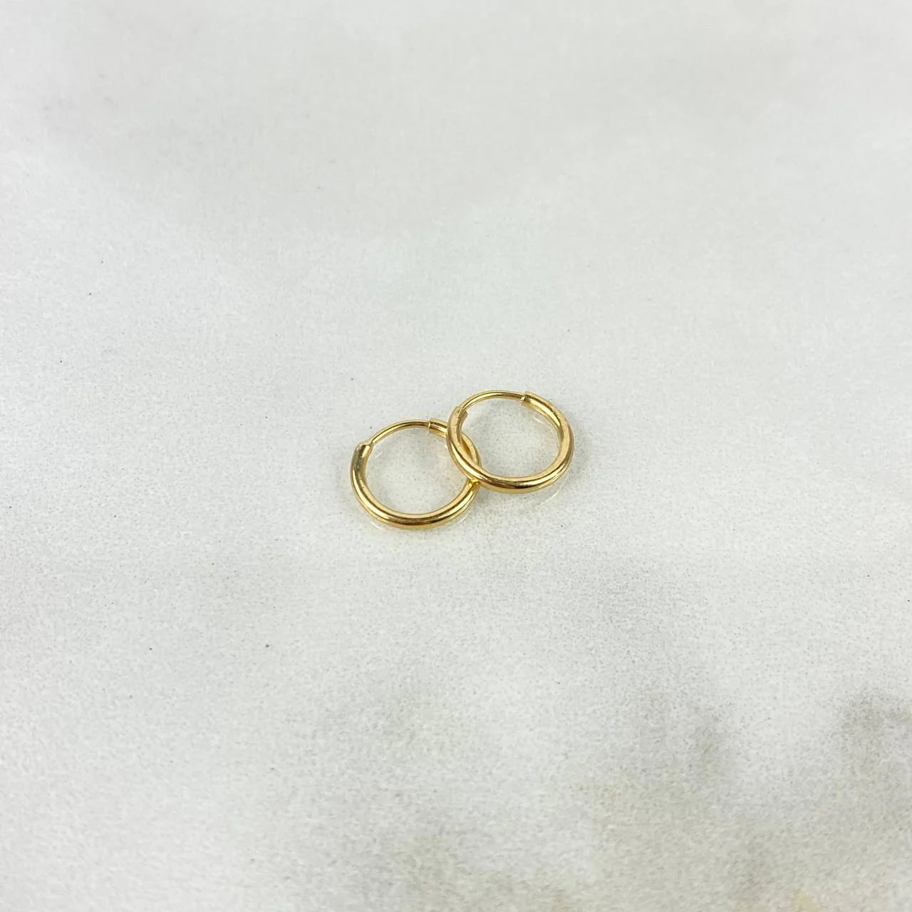 18K Yellow Gold Plain Hoop Earrings – 0.5g / 1cm