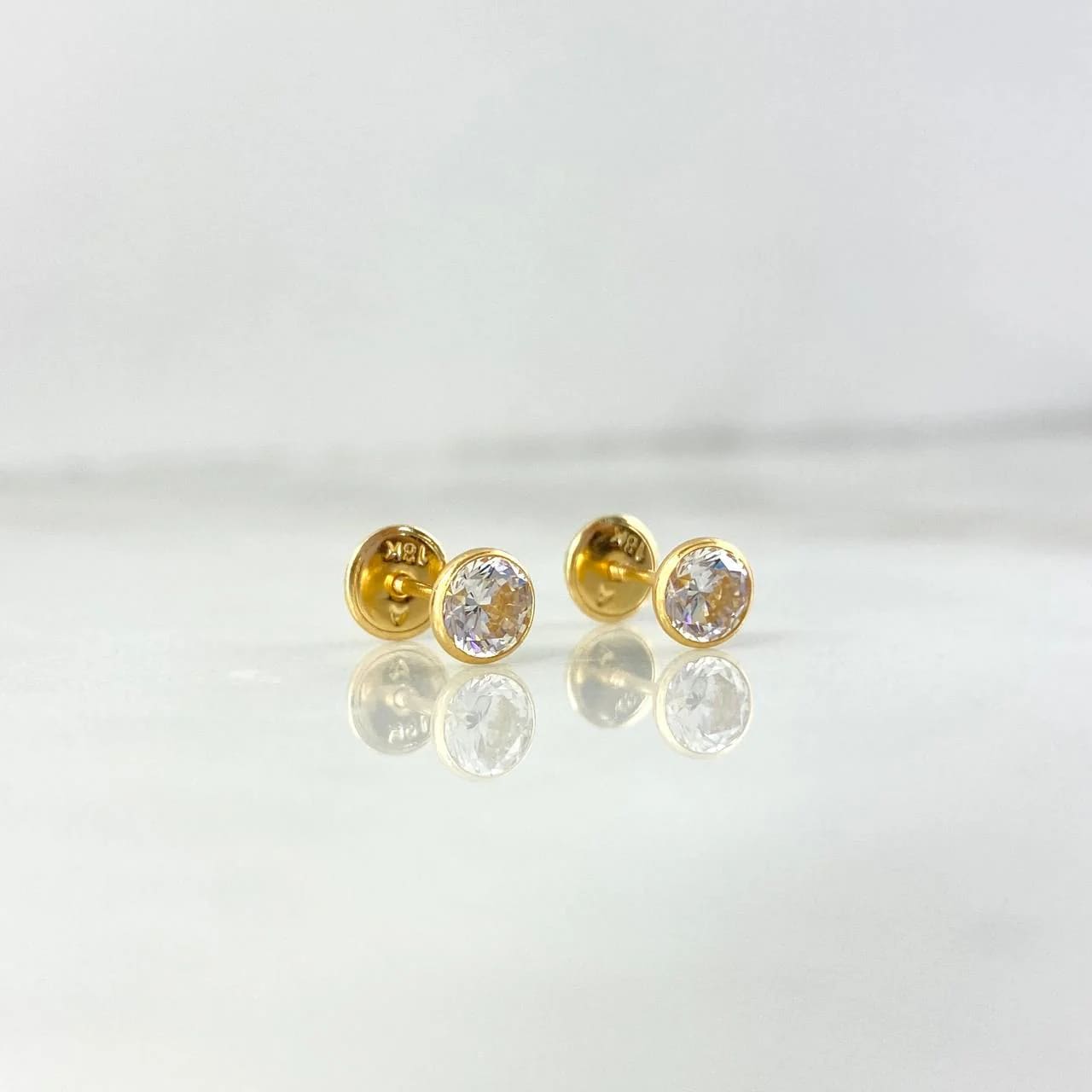 18K Yellow Gold Bezel-Set White Zircon Stud Earrings – 0.85g, 5mm