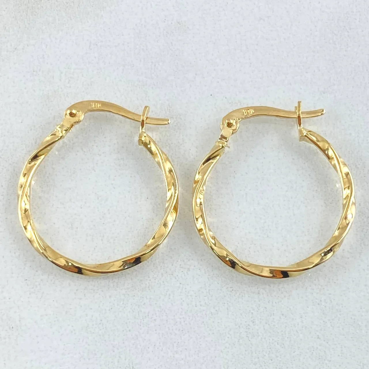 Kari Hoop Earrings in 18K Twisted Yellow Gold – 2cm, 1g