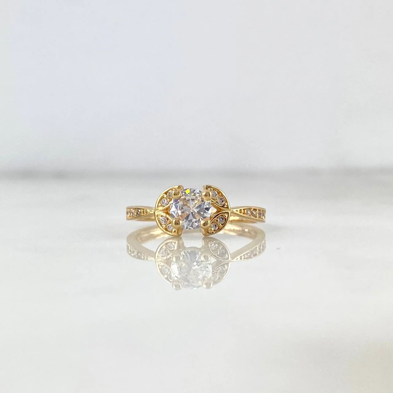 18K Yellow Gold Mermaid Tail Solitaire Ring with White Zircon – 2.25g, Size 7