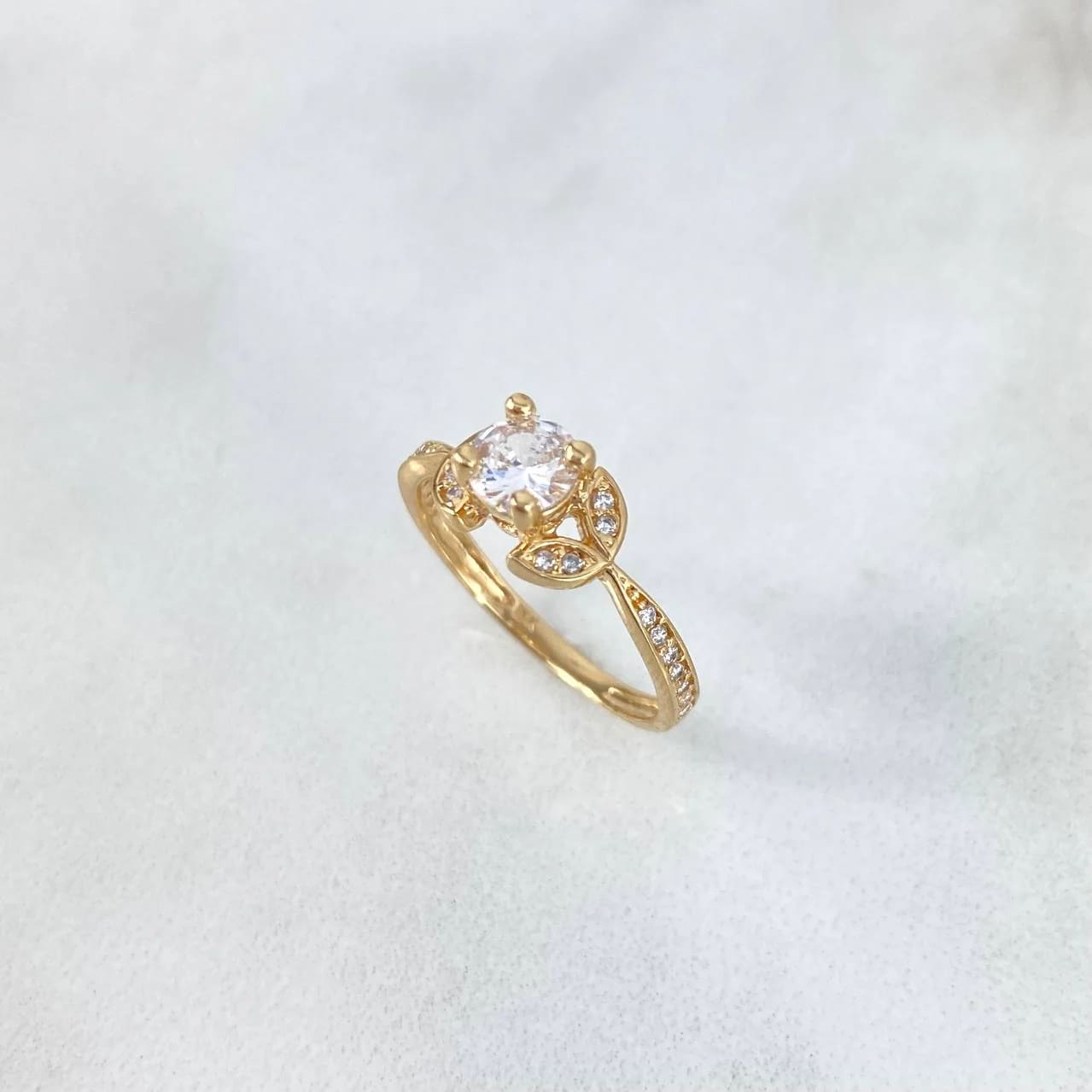 18K Yellow Gold Mermaid Tail Solitaire Ring with White Zircon – 2.25g, Size 7