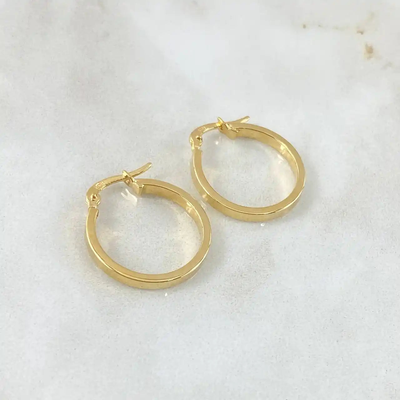  18K Gold Hoop Earrings – Diani Style – 1.2g / 1.5cm